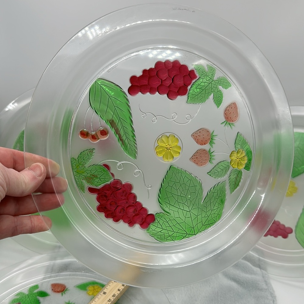 WAXCO Clear/Frosted Plastic Plates Decorated w/Fruit-Dia. 10.75”-Total 4-plates